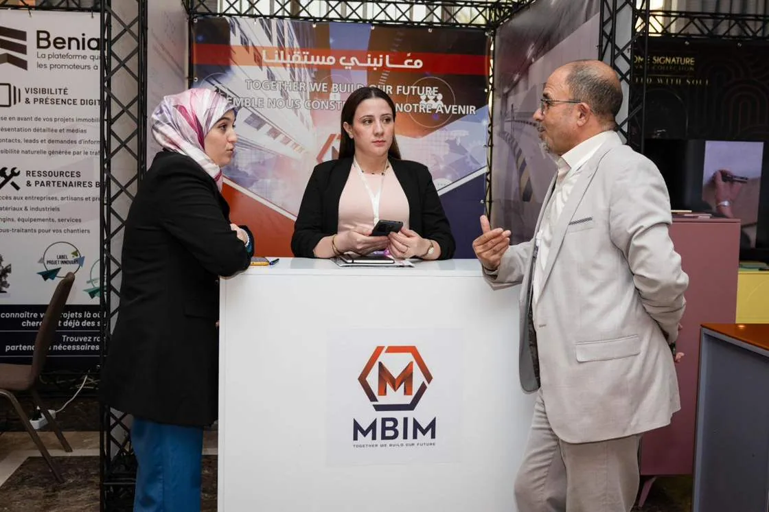 A conversation at the MBIM Engineering stand